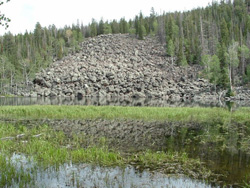 This rock slide is an example of a high-energy depositional environment. Image by August Bernardo, USFS. 