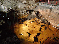 Excavations at Wonderwerk Cave. Click for more detail.